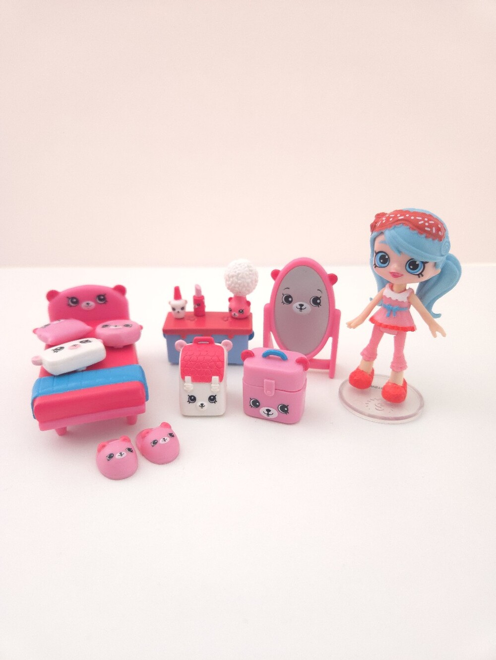 Shopkins Happy Places Dreamy Bear Welcome Pack with Lil Shoppie Jessicake Doll